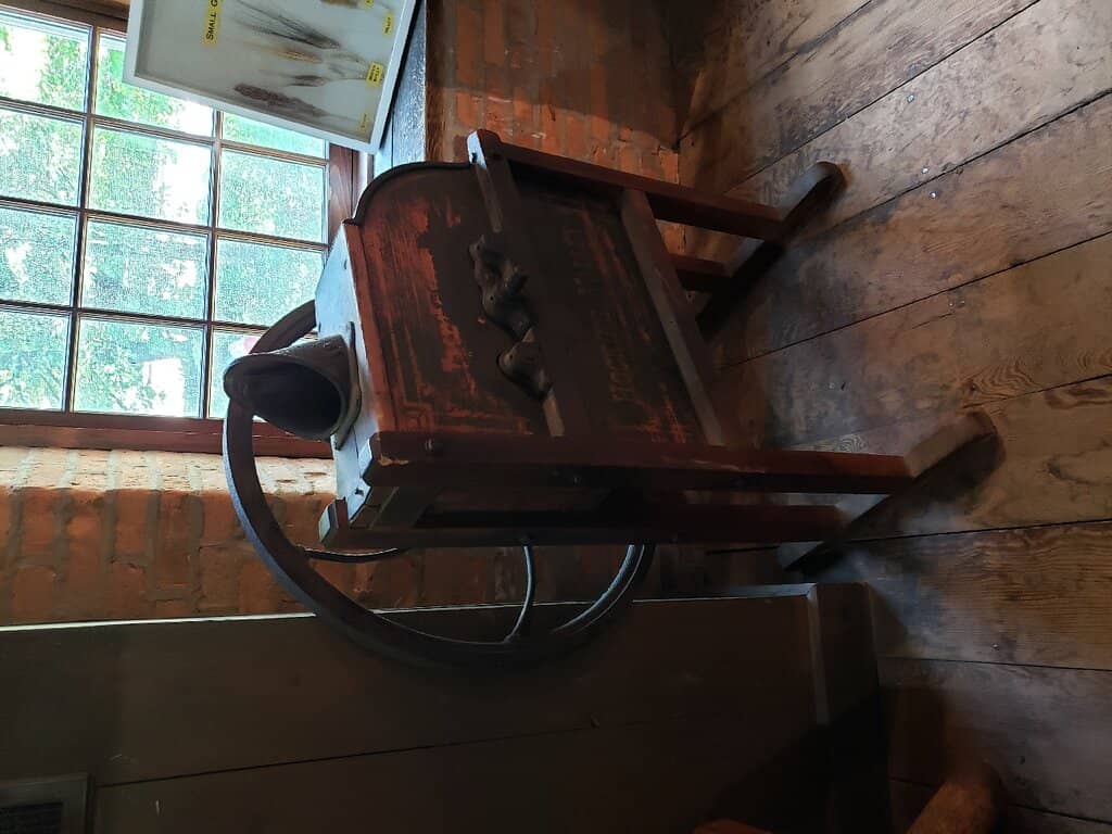 Fullersburg Woods Trails