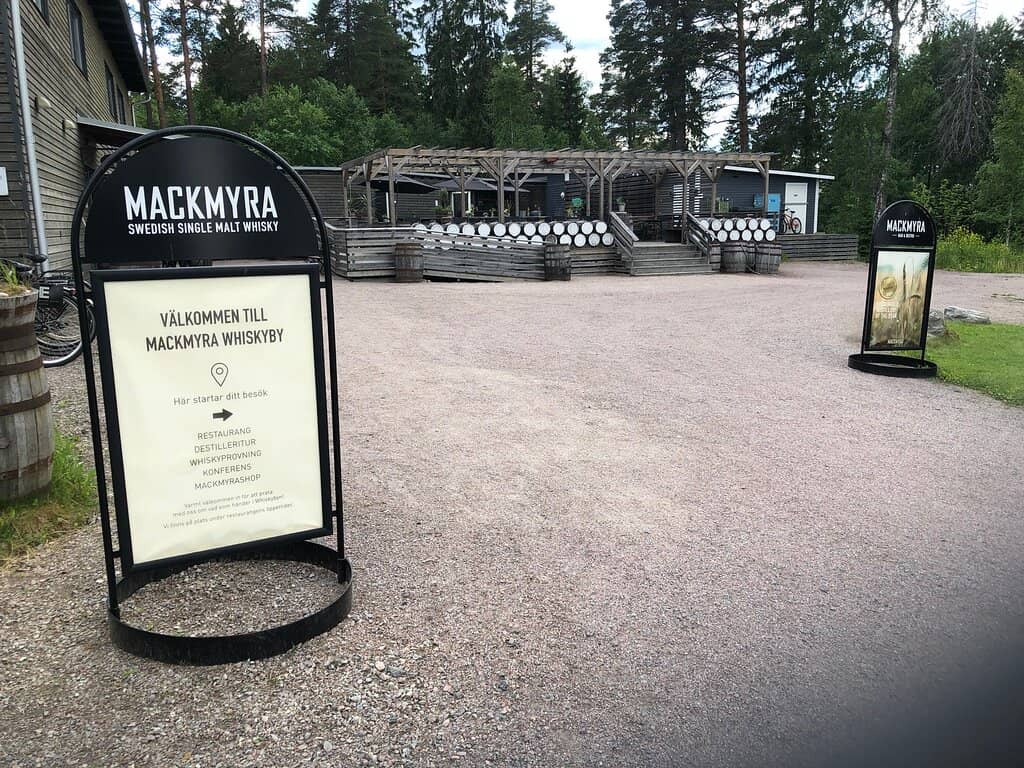 The Bar & Restaurant