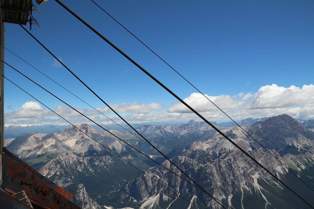 Col Drusciè & Ra Valles Stations
