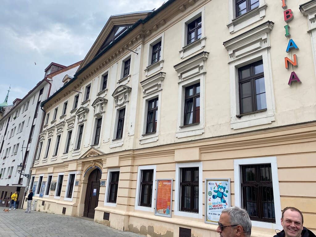 Children's Cinema & Library