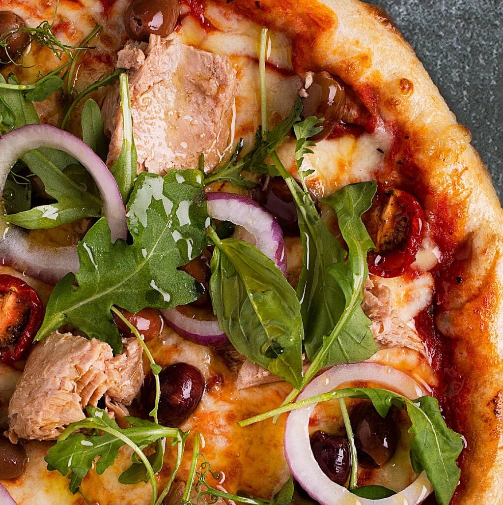 PIZZA AL TONNO