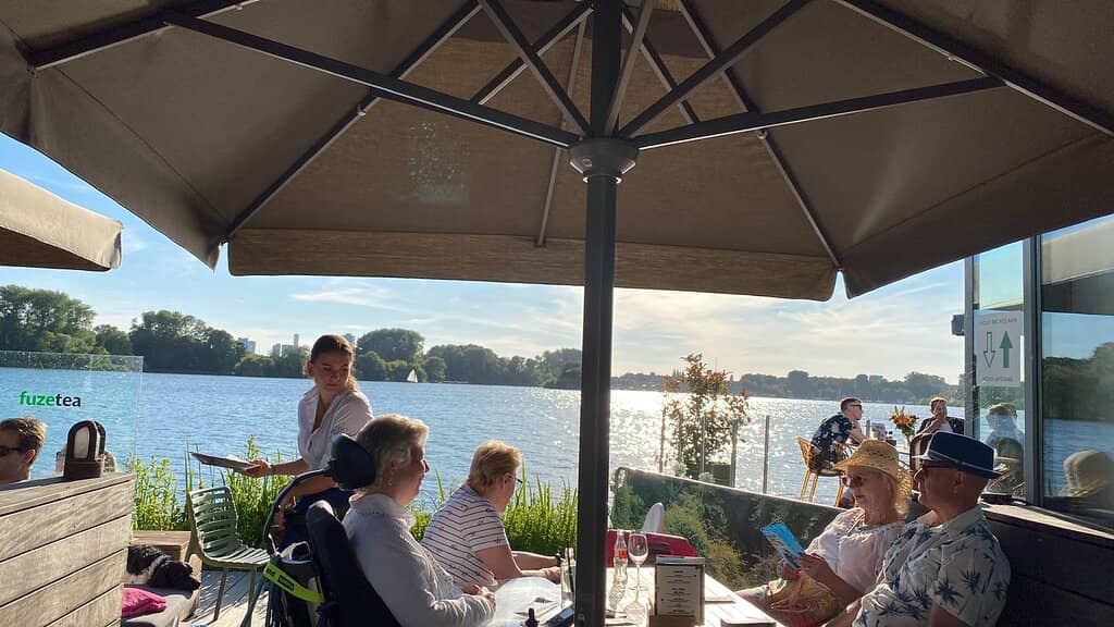 Beautiful Garden & Terrace