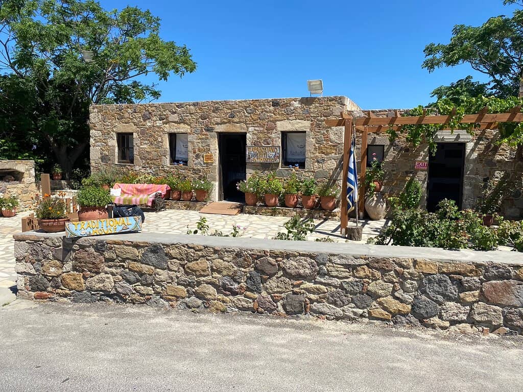 Proximity to Antimachia Castle