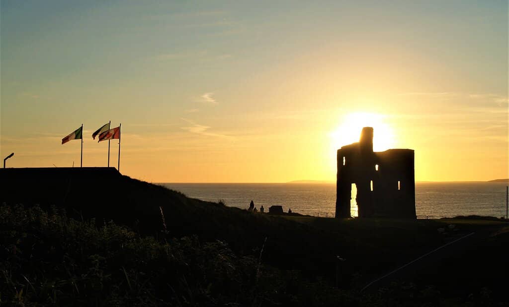 Bromore Cliffs & Devil's Castle