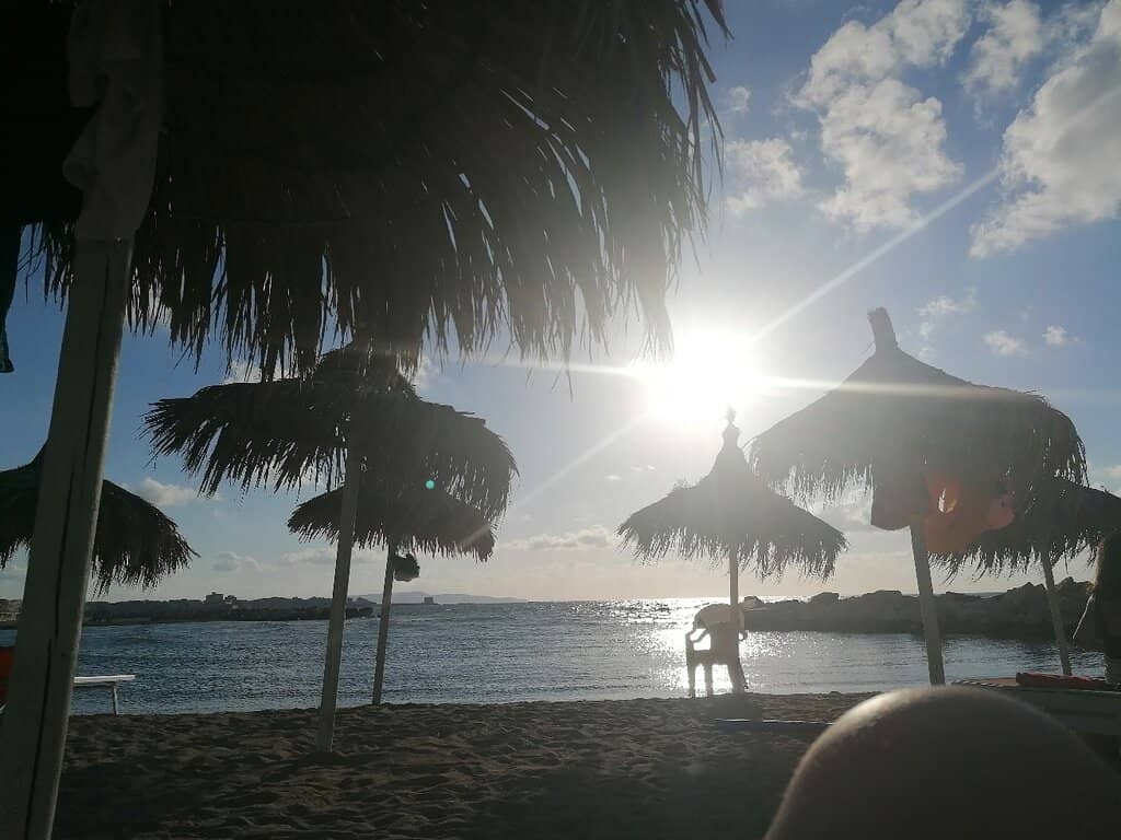 Relaxing Beach Facility