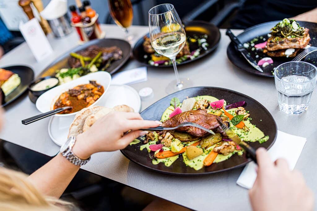 Warm Hospitality & Graceful Service