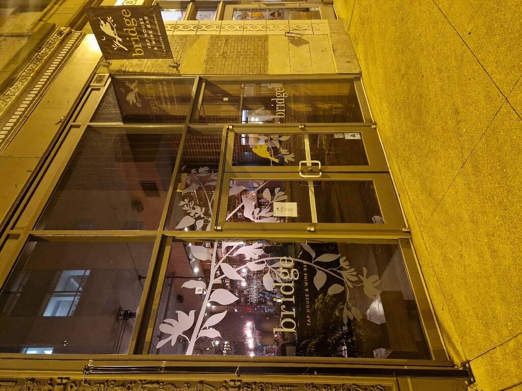 Cozy & Polished Ambiance