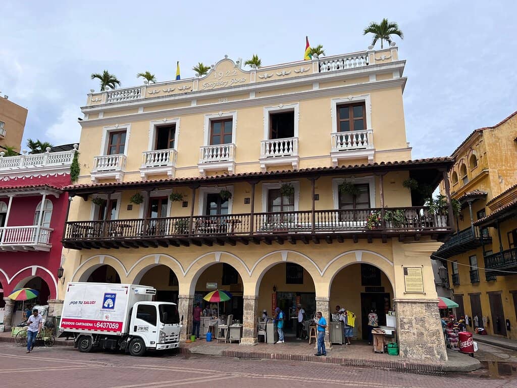 Statue of Pedro de Heredia