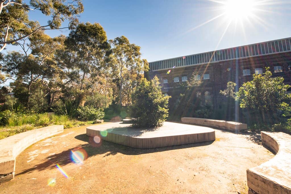 Immersive Travelator