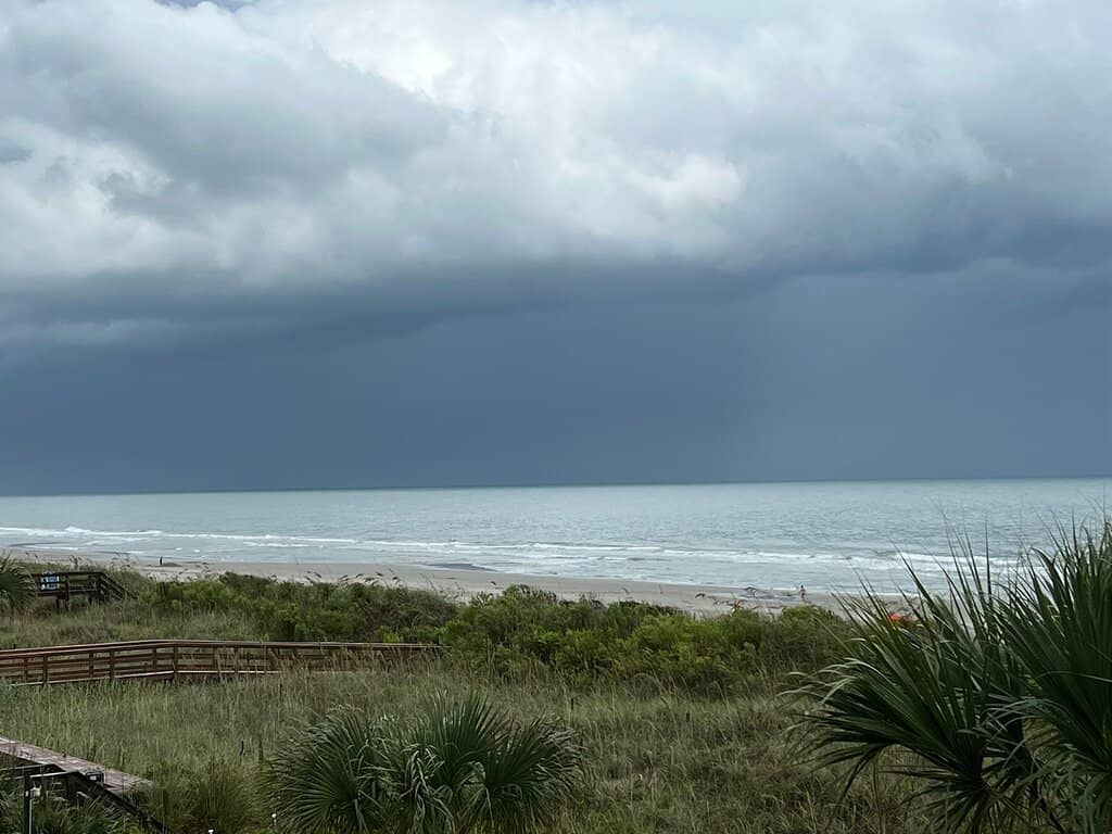 Clear Waters & Gentle Waves