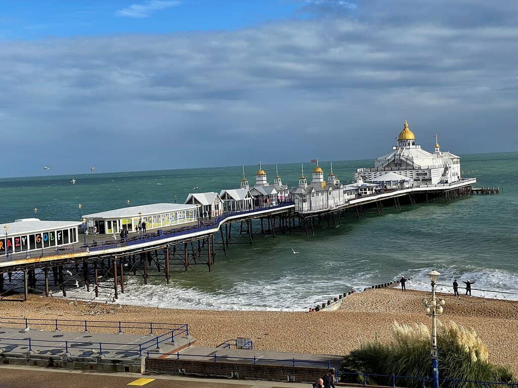 Mainstream Star Performances