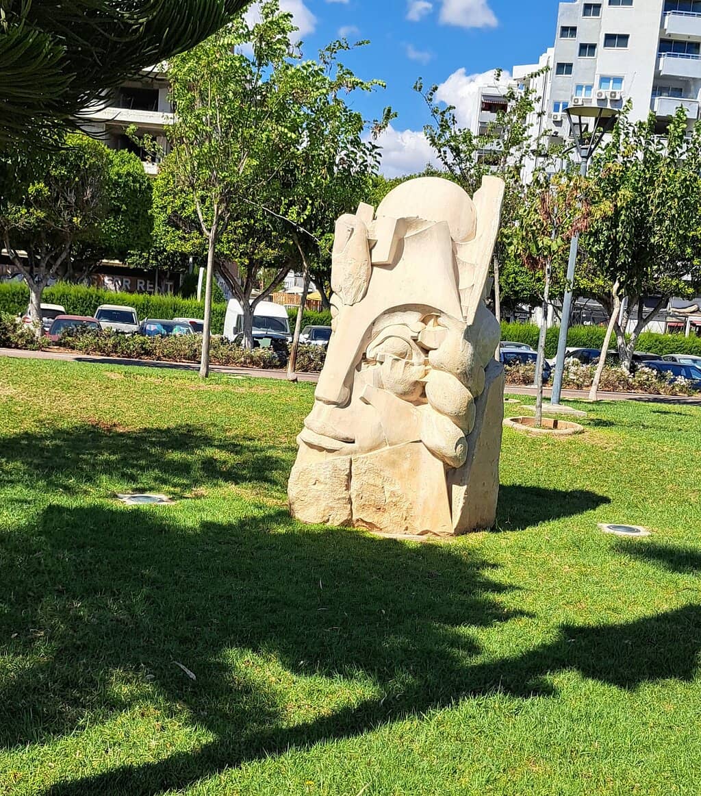 Playgrounds & Outdoor Gyms