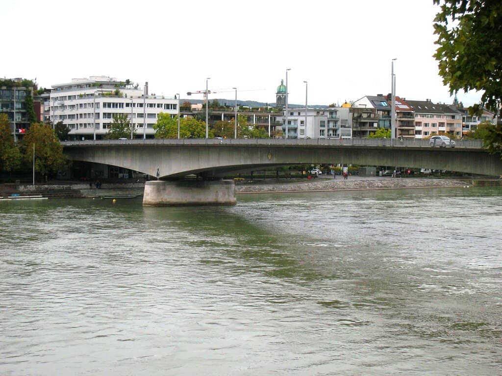 Johanniterbrücke Architecture