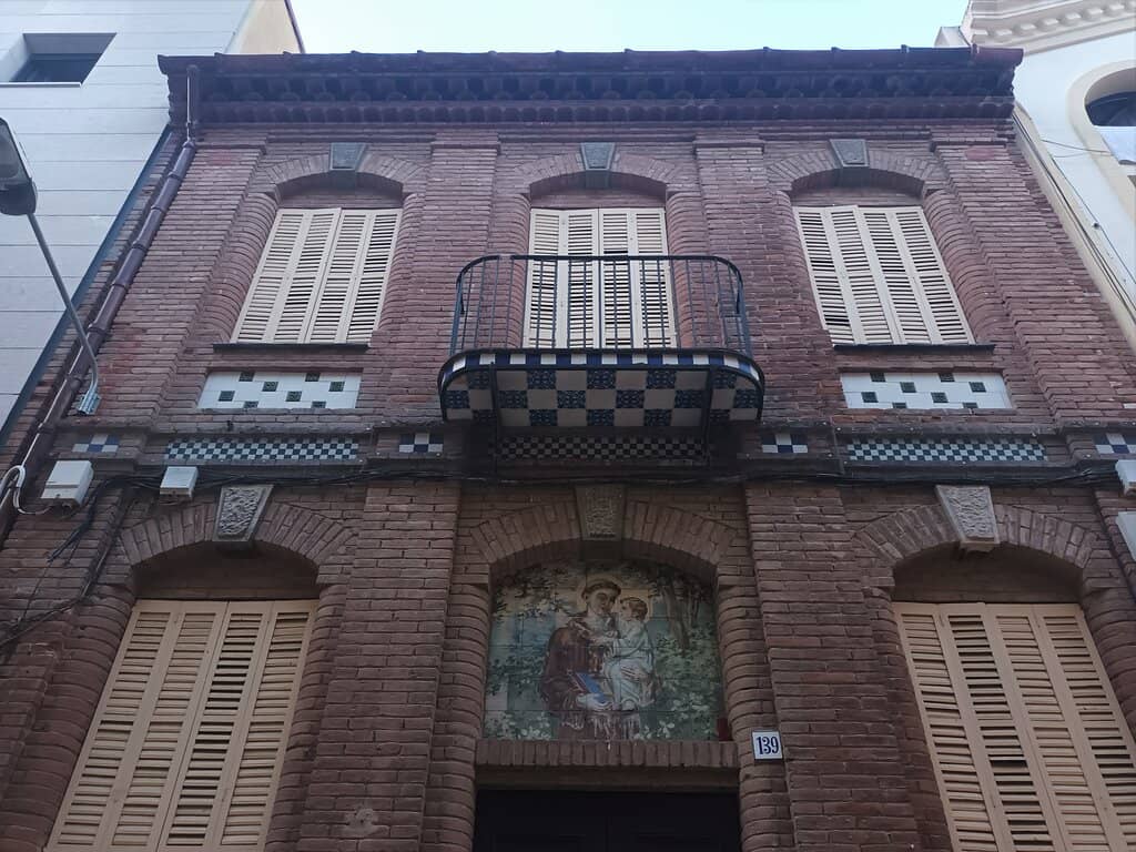 Hidden Courtyards & Balconies