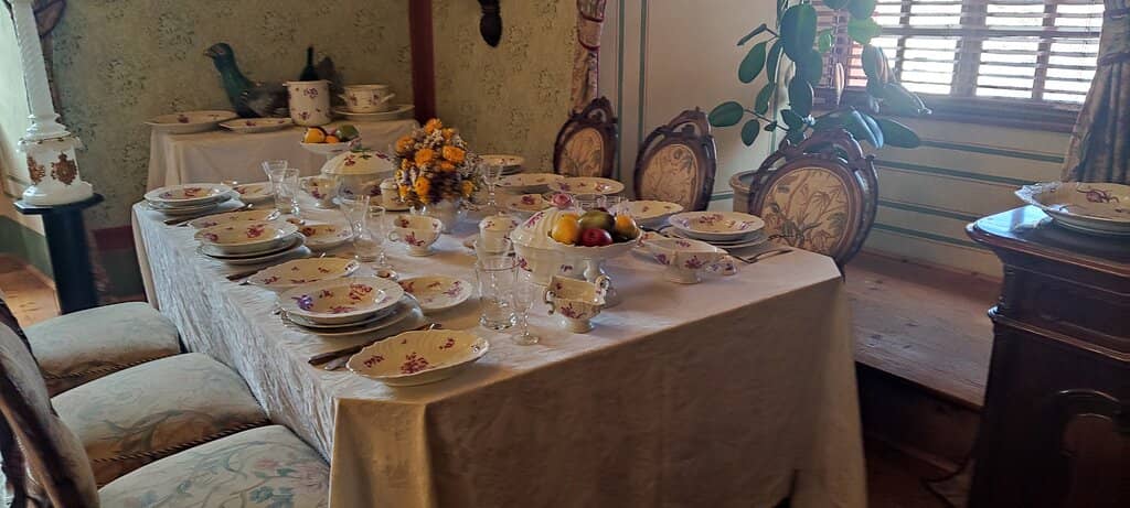 Latrán Neighborhood