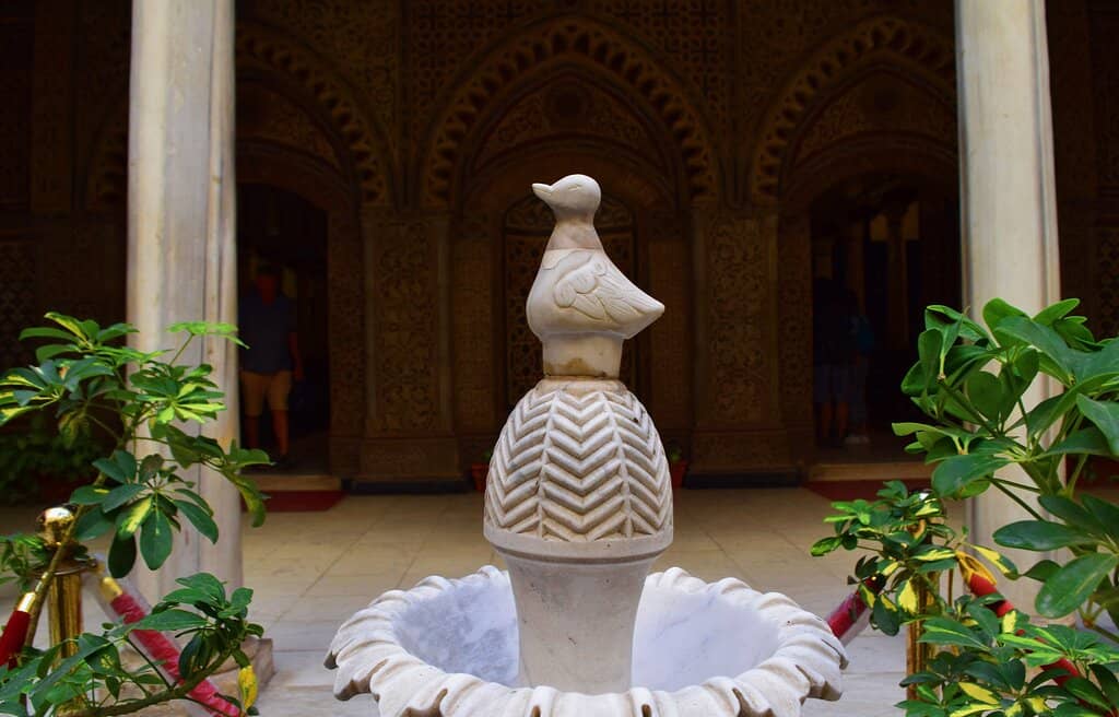 The "Hanging" Illusion