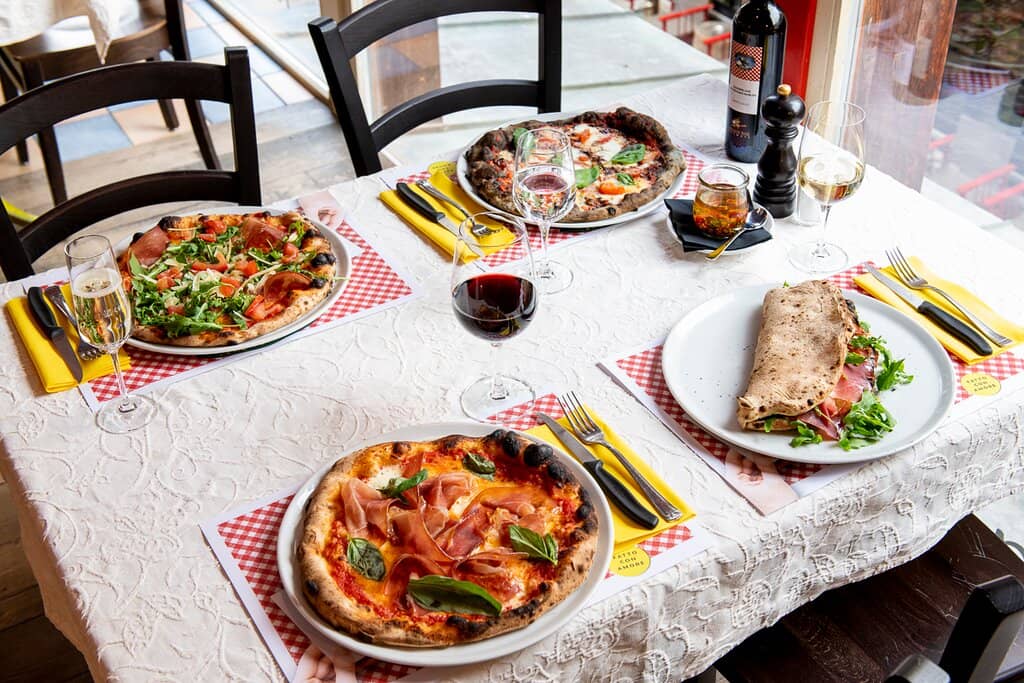 Unique "Raclettissima" Pizza