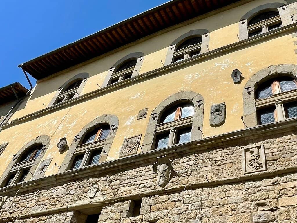 Coat-of-Arms Gallery