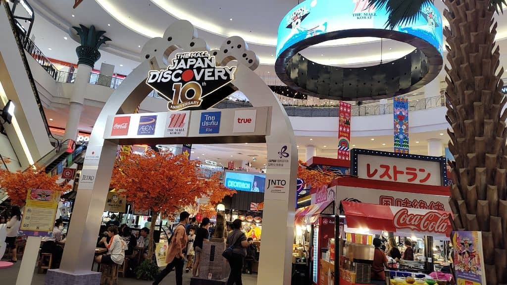 Impressive Food Court