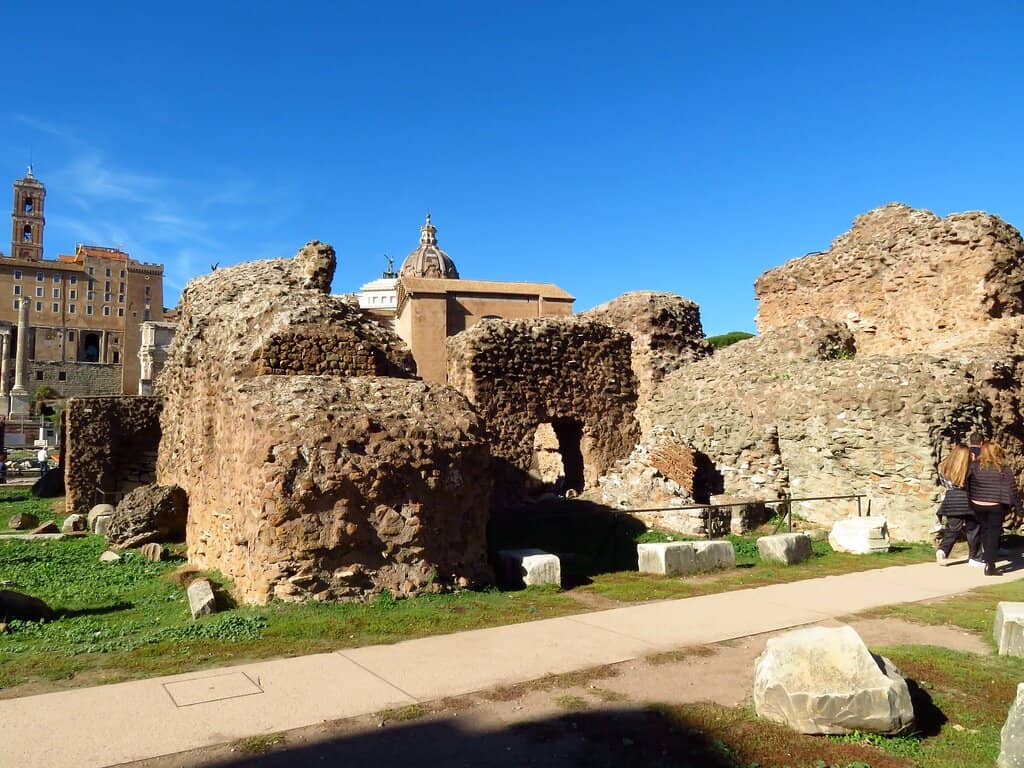 Rostra ad Divi Iuli