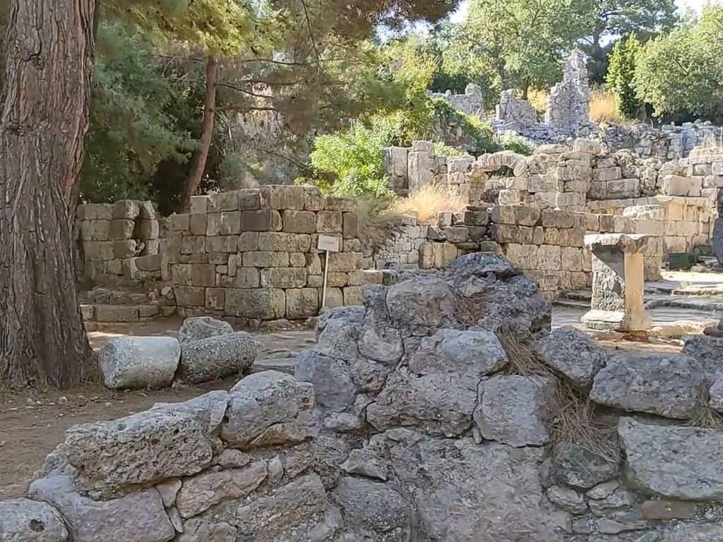Crystal-Clear Mediterranean Bays