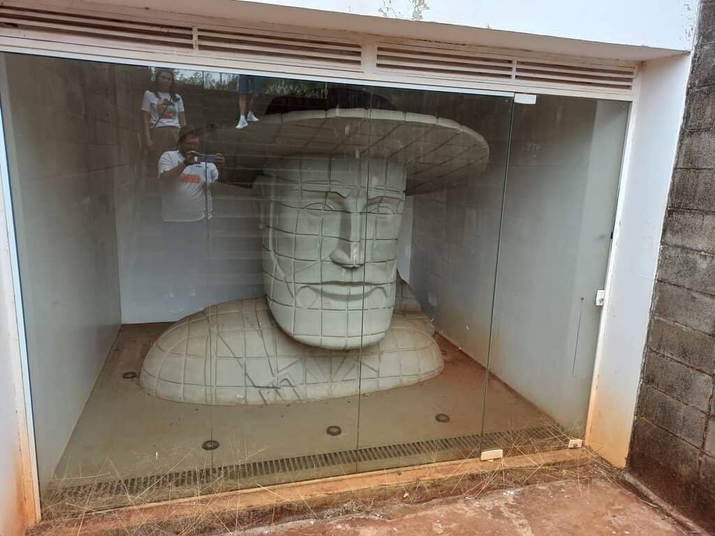 Bandeirante Anhanguera Statue