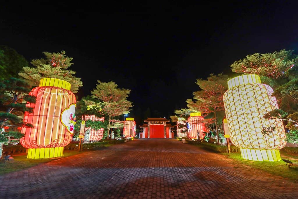 Grand Buddha Statues