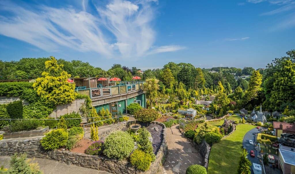 Iconic TV Show References