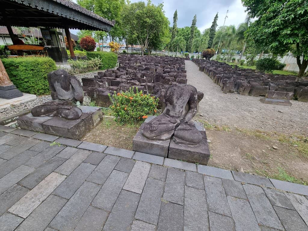 Karmawibhangga Reliefs