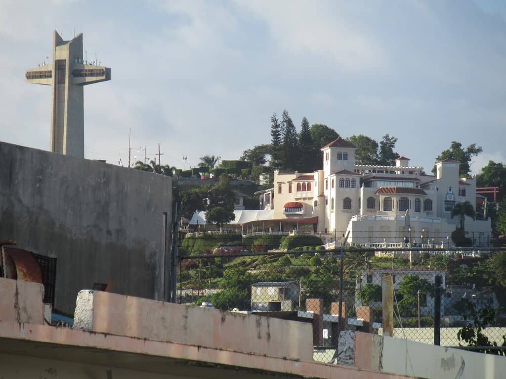 Iconic Cross Structure