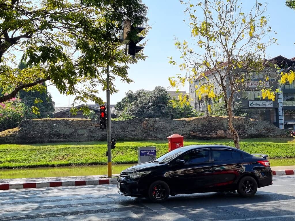 Vibrant Street Food Scene