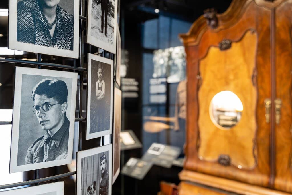 Hartenstein Hotel History