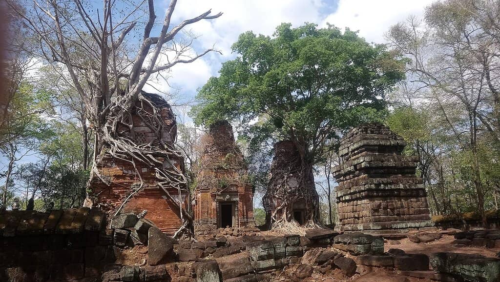 Prasat Thom Pyramid