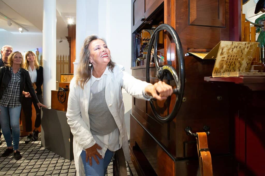 Pianolas and Mechanical Pianos