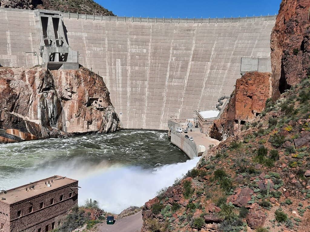 Roosevelt Lake