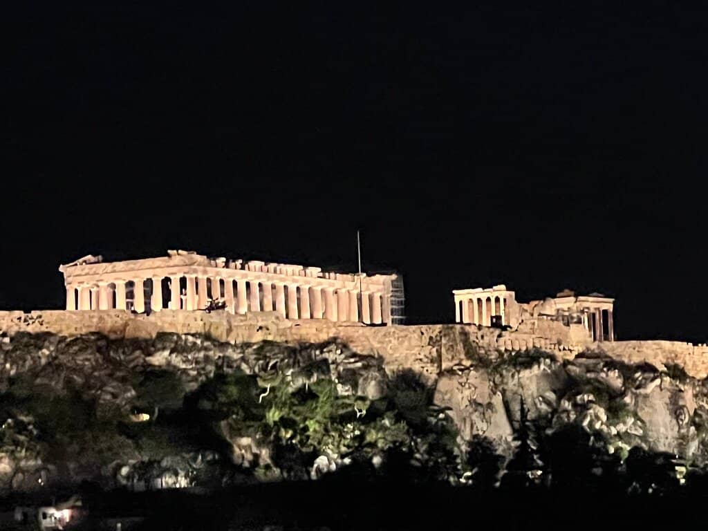 Chic Rooftop Ambiance