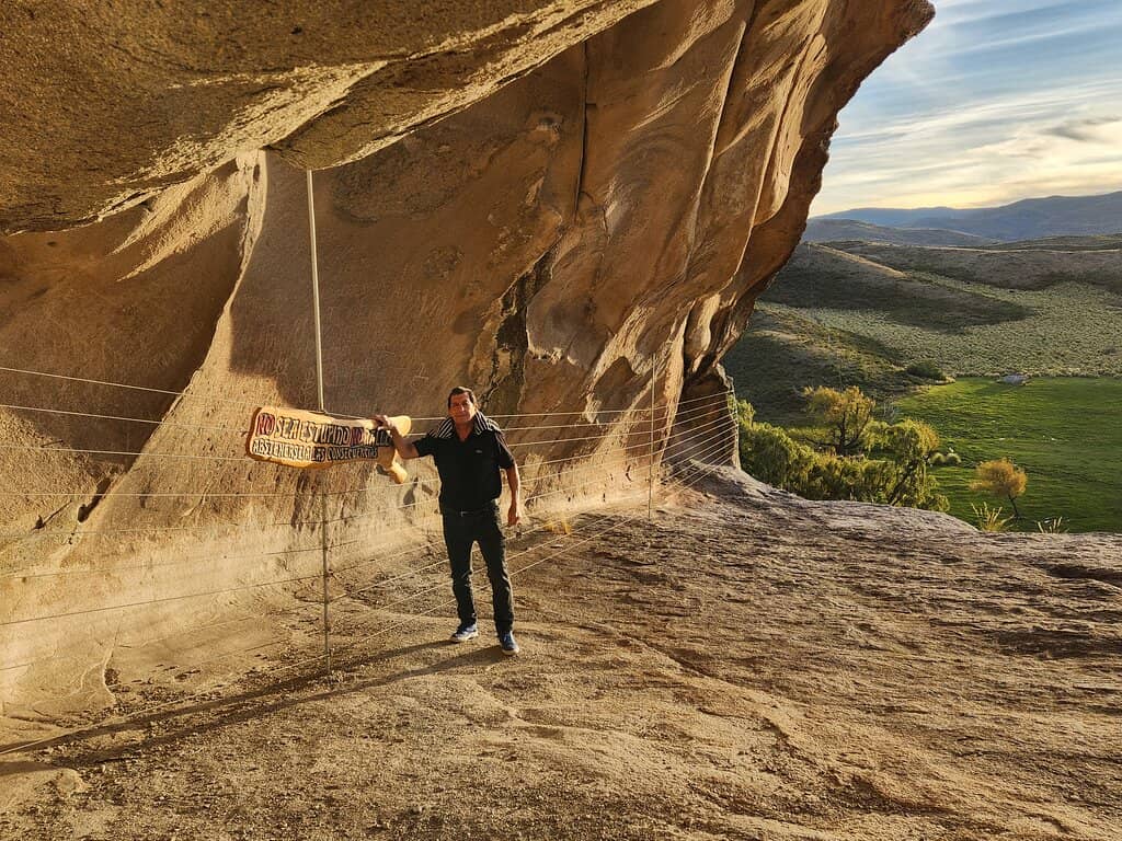 Local Crafts and Stones
