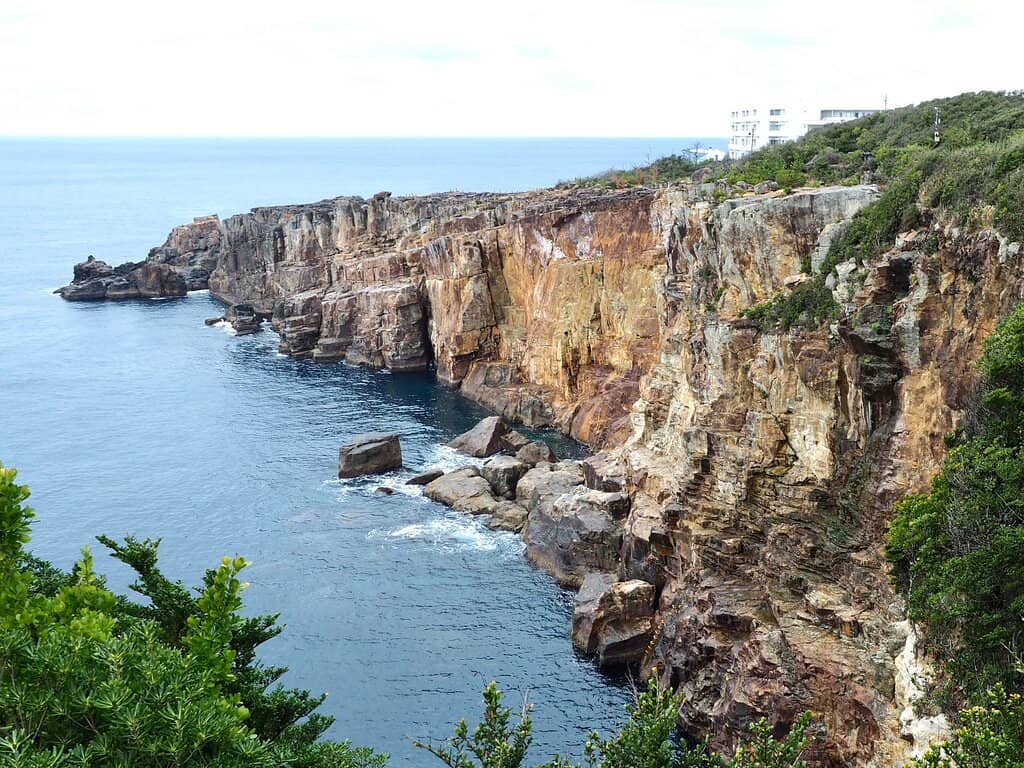 Sandanbeki Caves