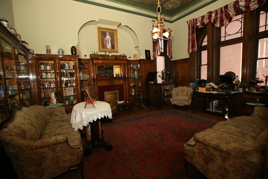 Ornate Antiques & Decor