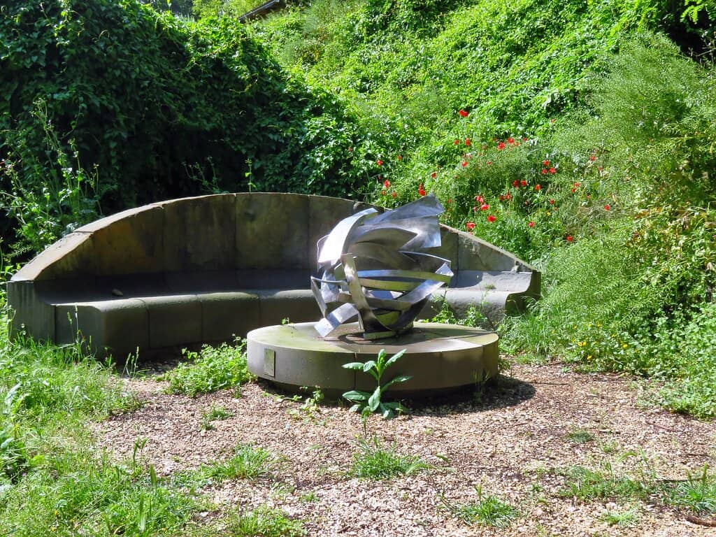 Arnaldo Pomodoro's Scepters