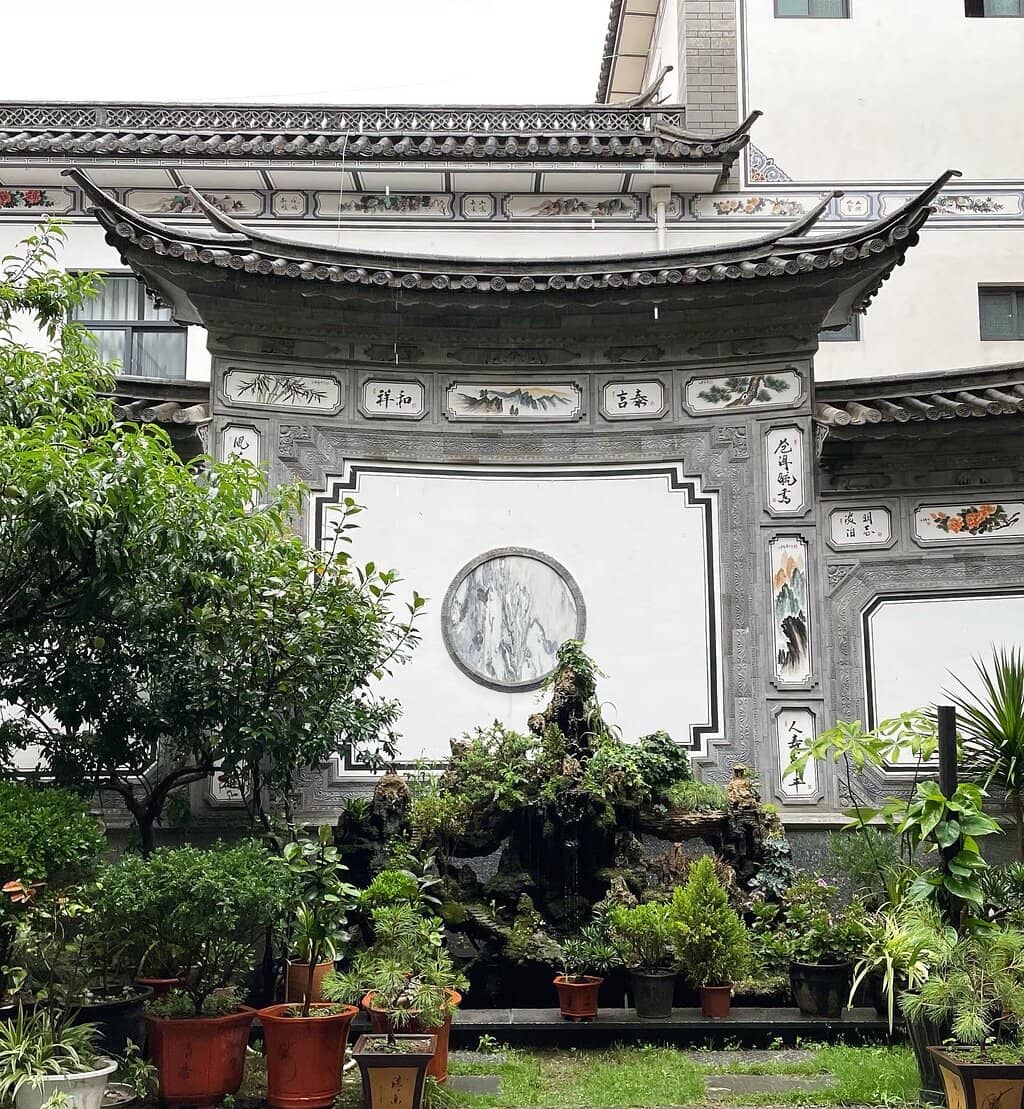 Erhai Lakefront Cycle Path