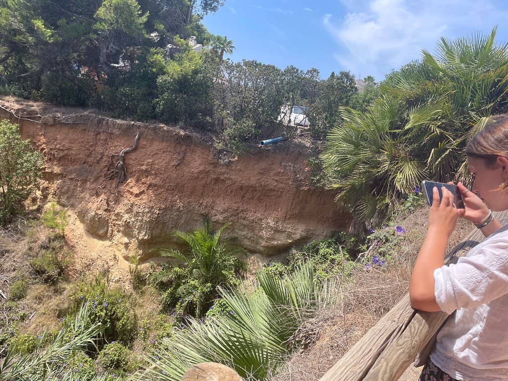 Charming Coves & Beaches