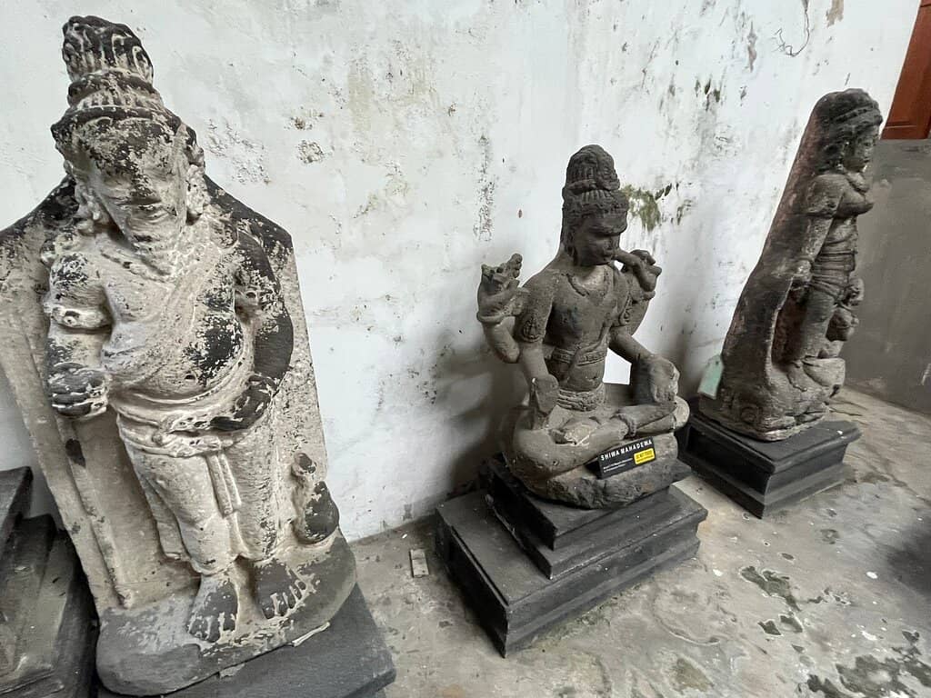 Hindu-Buddhist Era Statuary