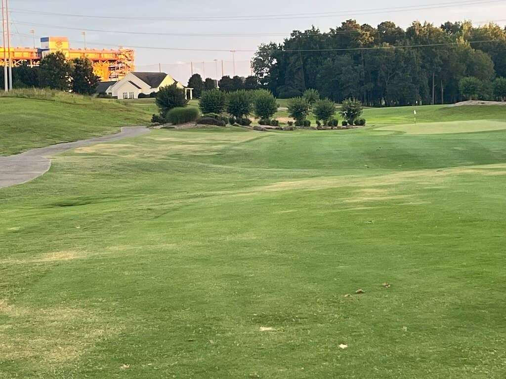 Scenic Water Hazards and Doglegs