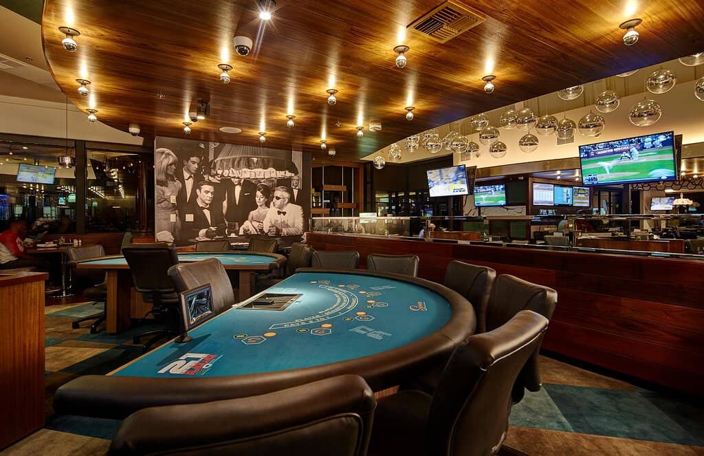 Blackjack & Pai Gow