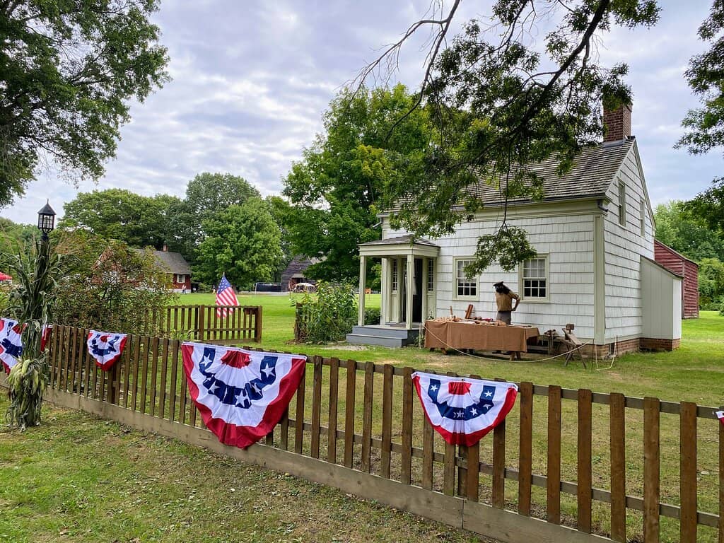 Costumed Interpreters