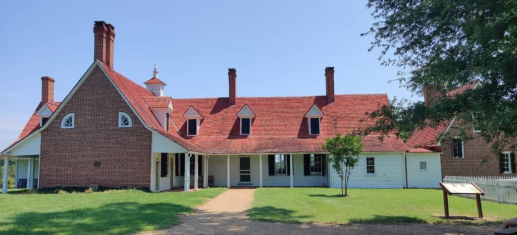 Expansive Grounds and Gardens