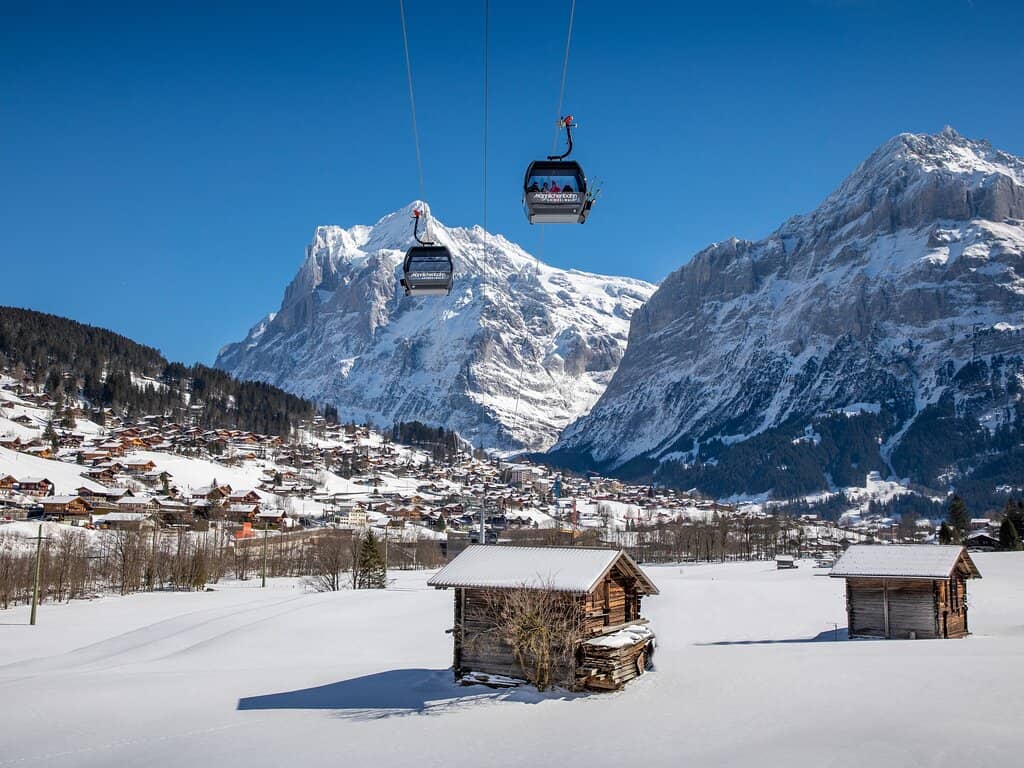 Scenic Train to Lauterbrunnen