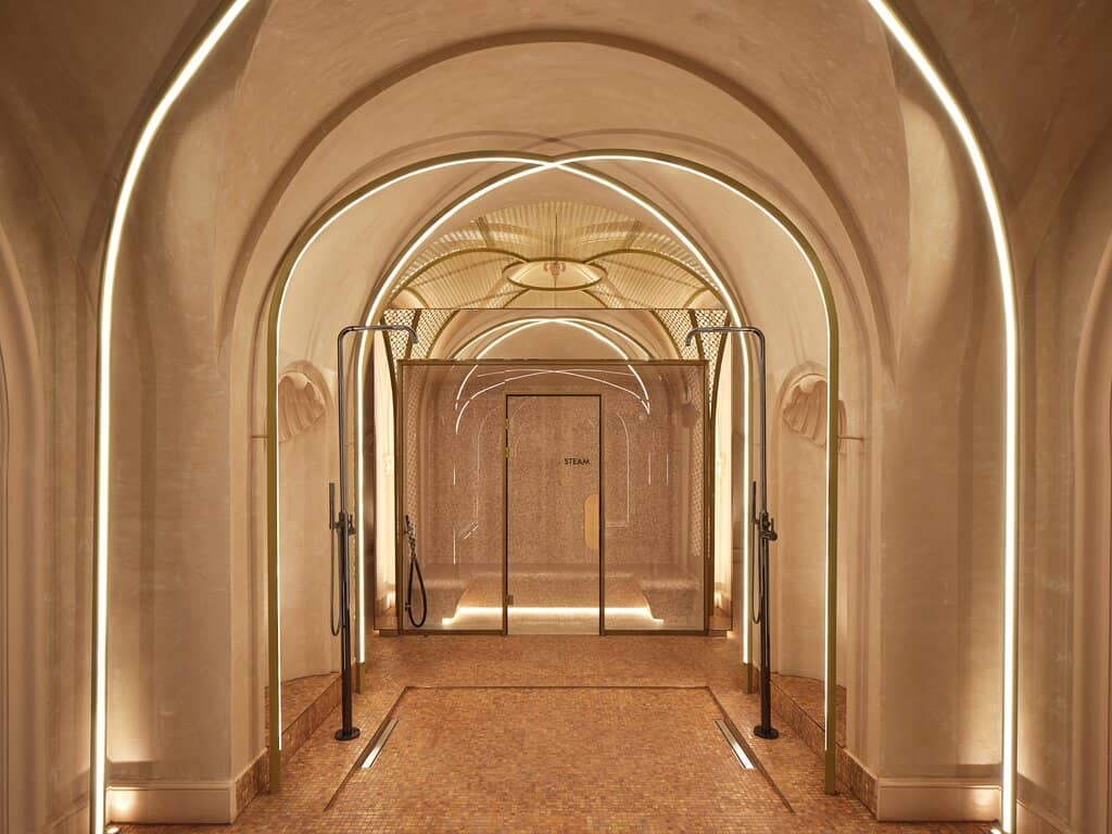 Luxurious Sauna & Steam Room