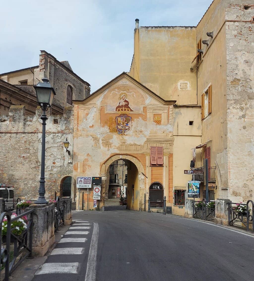 Finalborgo's Medieval Streets